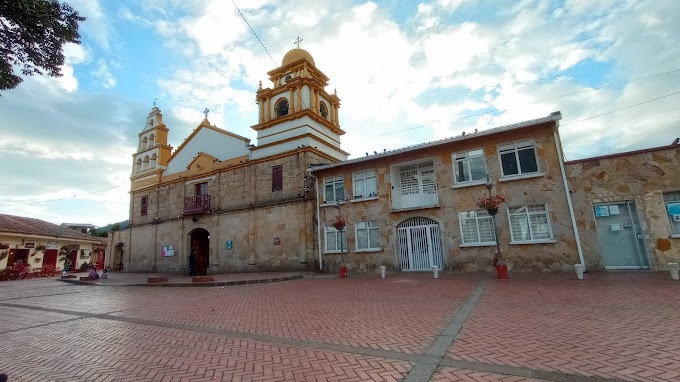 Cota impulsa mercados campesinos y actividades culturales locales este fin de semana